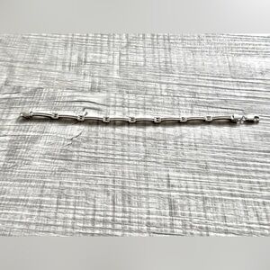 WOMEN’S SILVER BRACELET